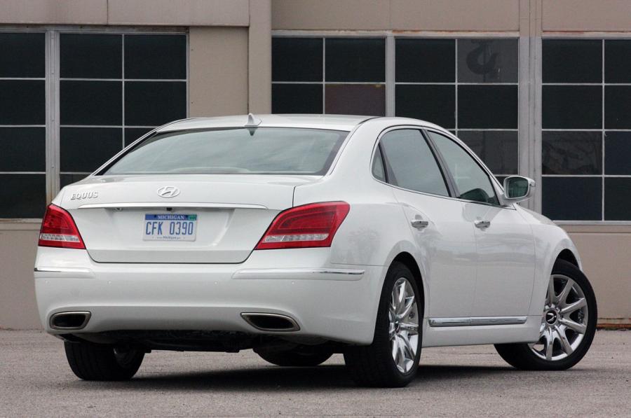  Hyundai Equus Ultimate 2011 года  (фото 31 из 119)